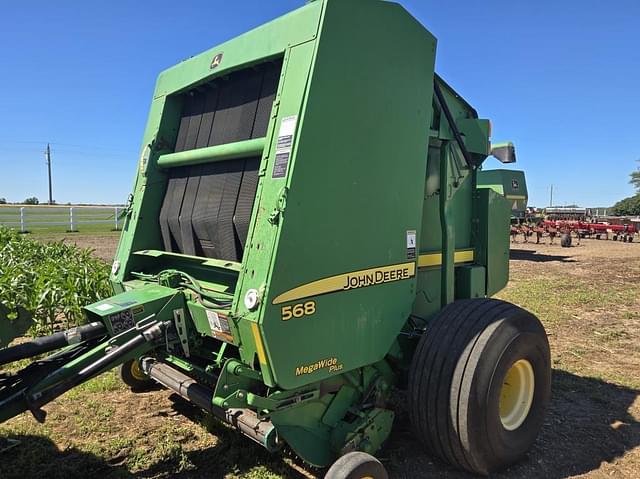 Image of John Deere 568 equipment image 4