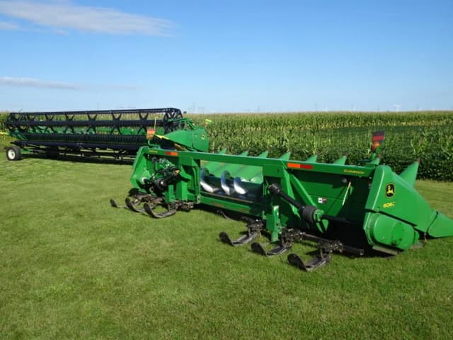 Image of John Deere 608C equipment image 1