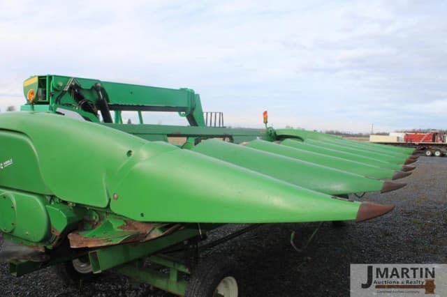 Image of John Deere 608C equipment image 1