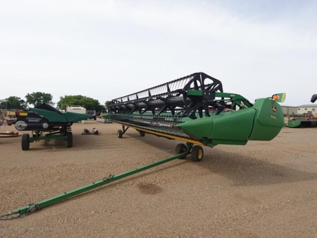 2009 John Deere 635 Equipment Image0