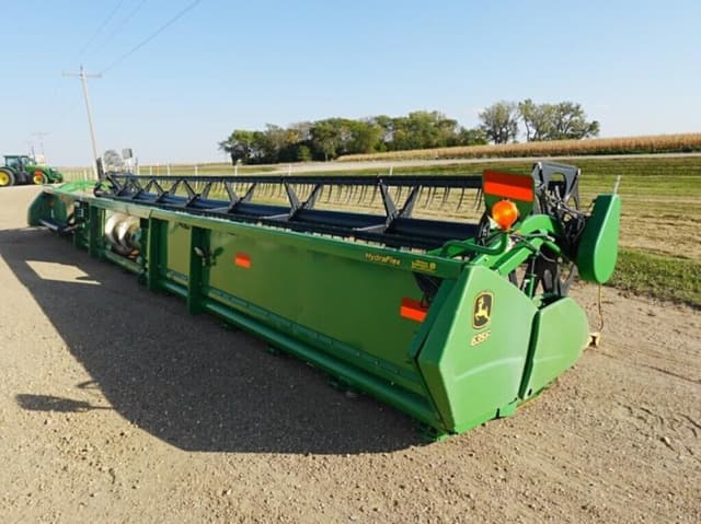 Image of John Deere 635F equipment image 3
