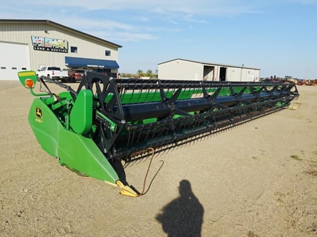 Image of John Deere 635F equipment image 2