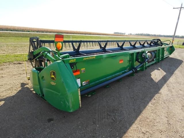 Image of John Deere 635F equipment image 1