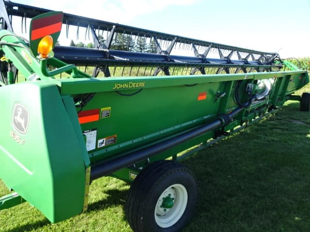 Image of John Deere 635F equipment image 3