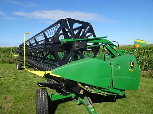 Image of John Deere 635F equipment image 1
