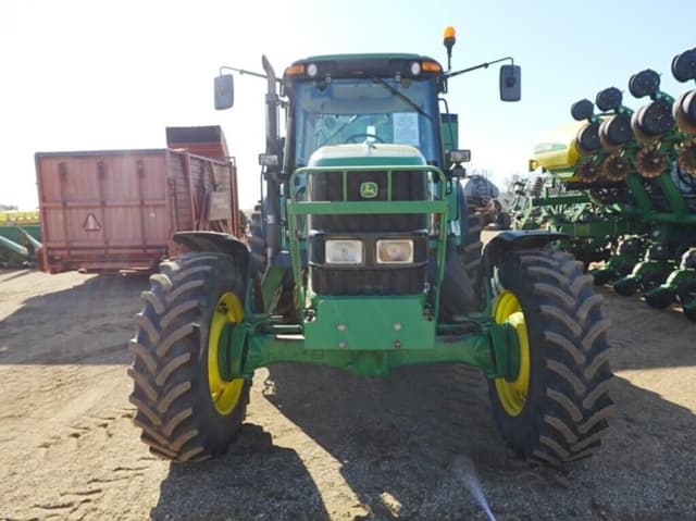 Image of John Deere 7230 equipment image 4