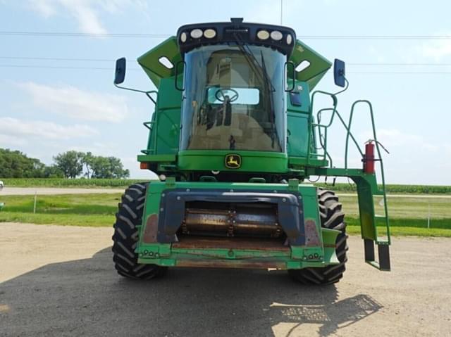 Image of John Deere 9570 STS equipment image 4