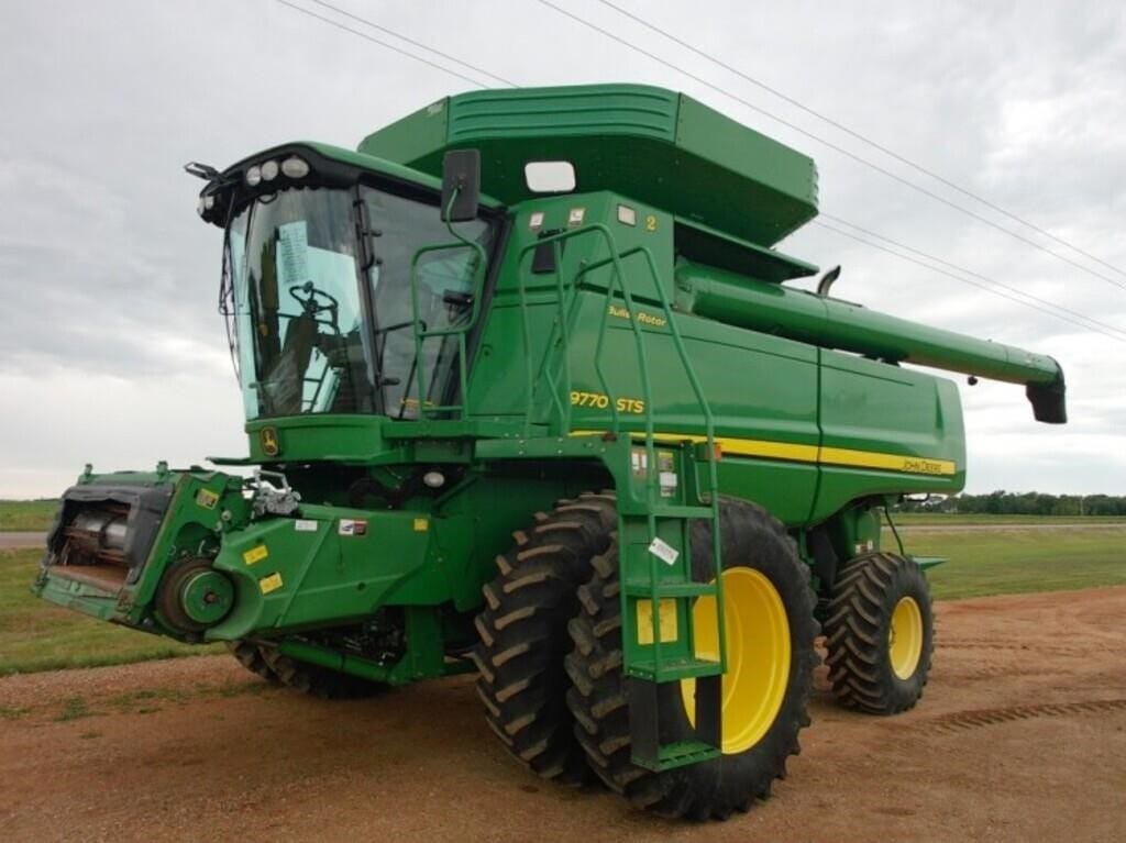 2009 John Deere 9770 STS Equipment Image0