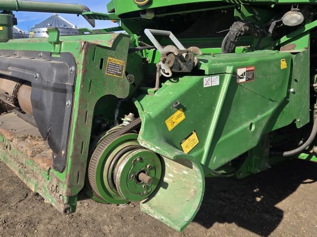 Image of John Deere 9770 STS equipment image 2