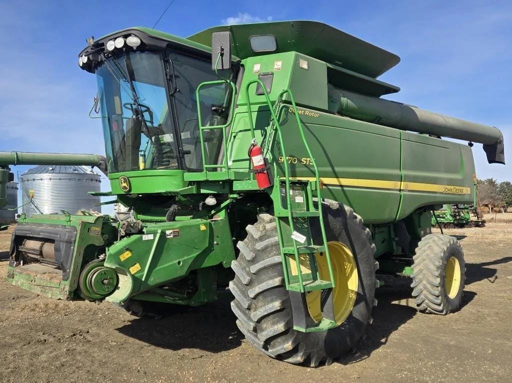2009 John Deere 9770 STS Equipment Image0