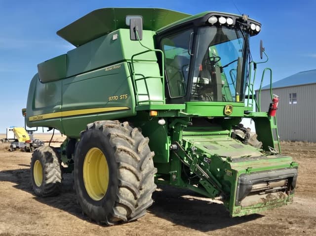 Image of John Deere 9770 STS equipment image 3