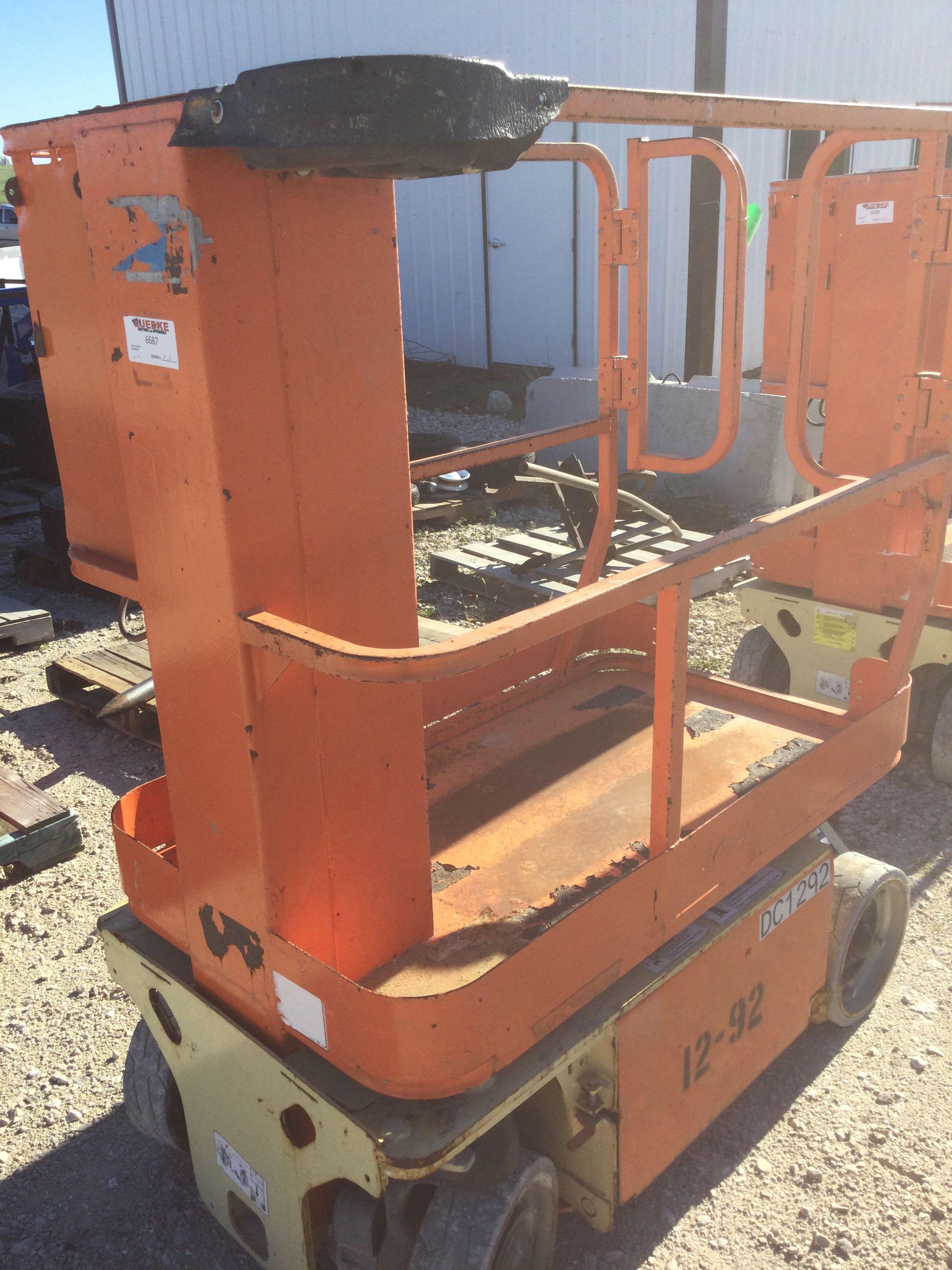 Main image JLG 1230ES