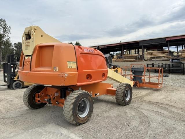 Image of JLG 400S equipment image 2