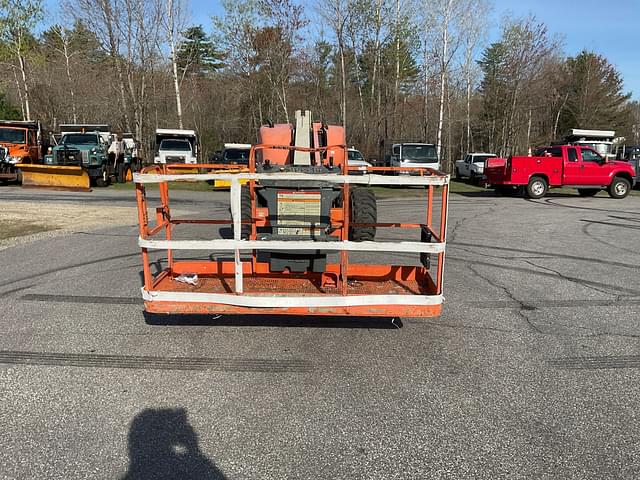Image of JLG 600S equipment image 1