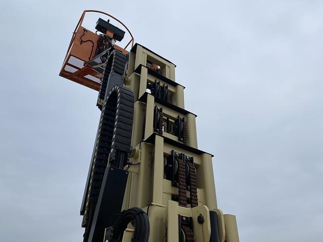 Image of JLG E33MJ equipment image 4