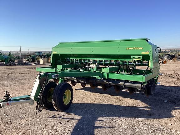 Image of John Deere 1590 equipment image 1