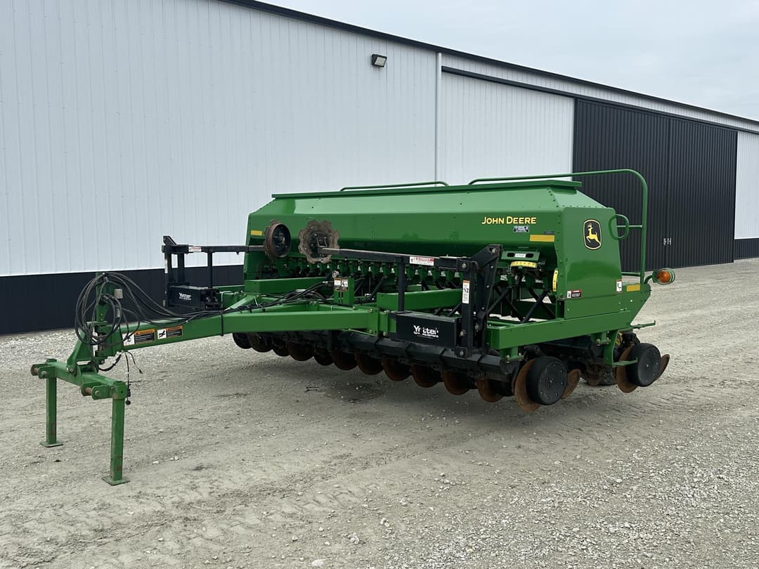 Image of John Deere 1590 Primary image