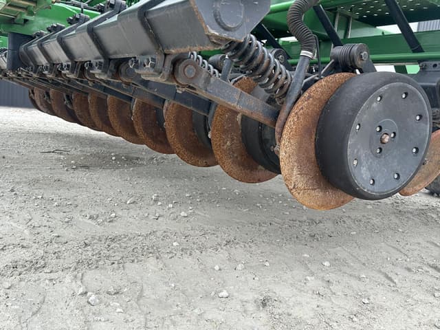 Image of John Deere 1590 equipment image 4