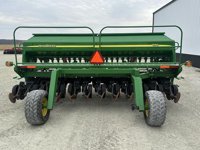 Image of John Deere 1590 equipment image 3