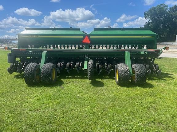 Image of John Deere 1590 Primary image