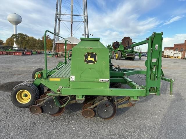 Image of John Deere 1590 equipment image 4