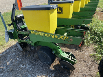 Main image John Deere 1700