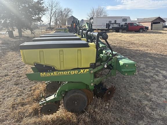 Image of John Deere 1720 equipment image 4