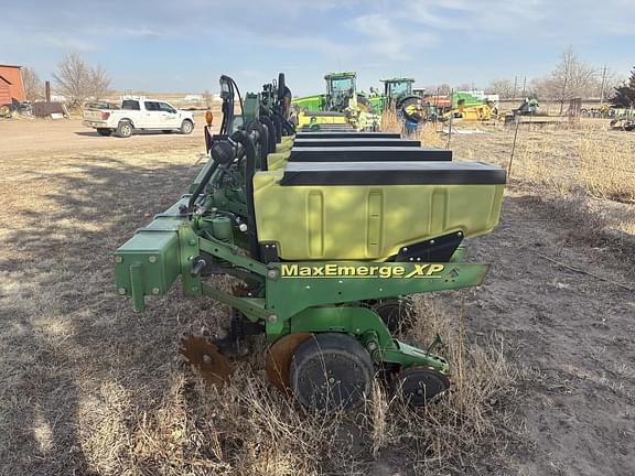 Image of John Deere 1720 equipment image 1