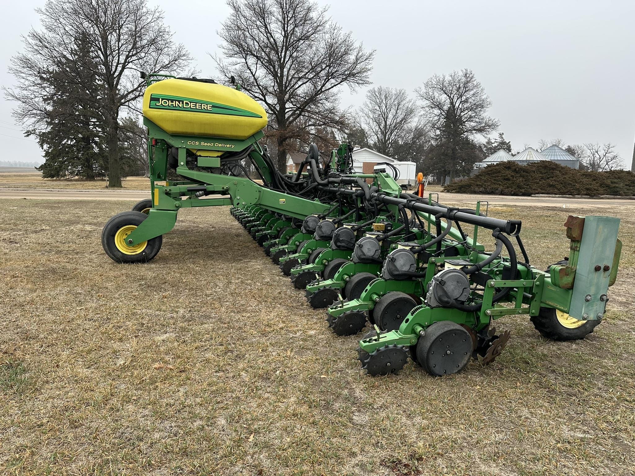 2009 John Deere 1720 Equipment Image0