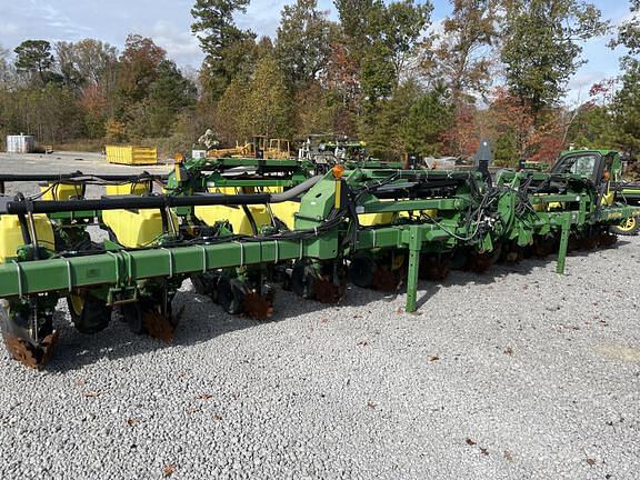 Image of John Deere 1720 equipment image 4