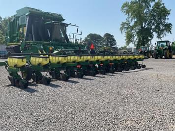 Main image John Deere 1720