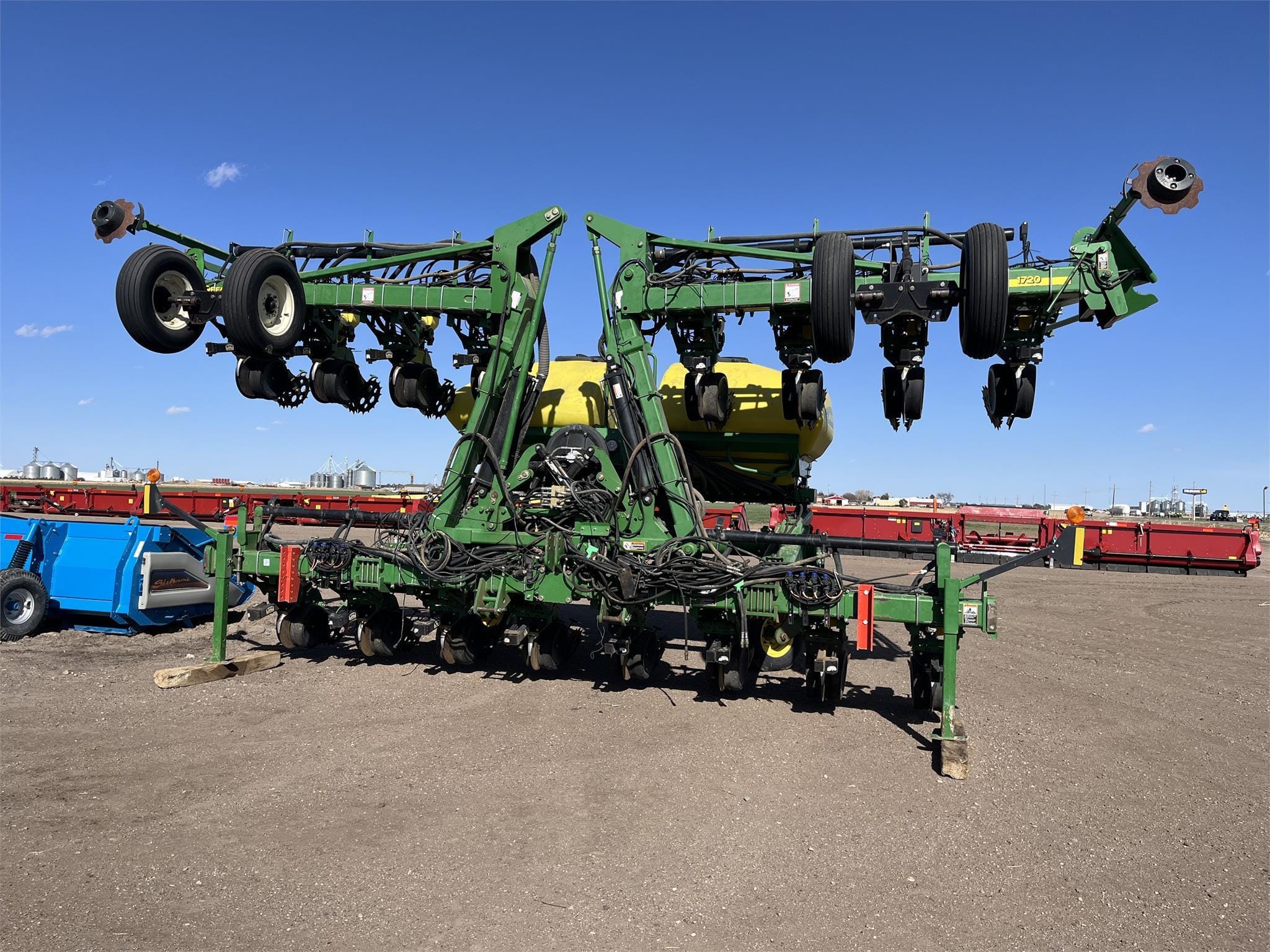 2009 John Deere 1720 Equipment Image0