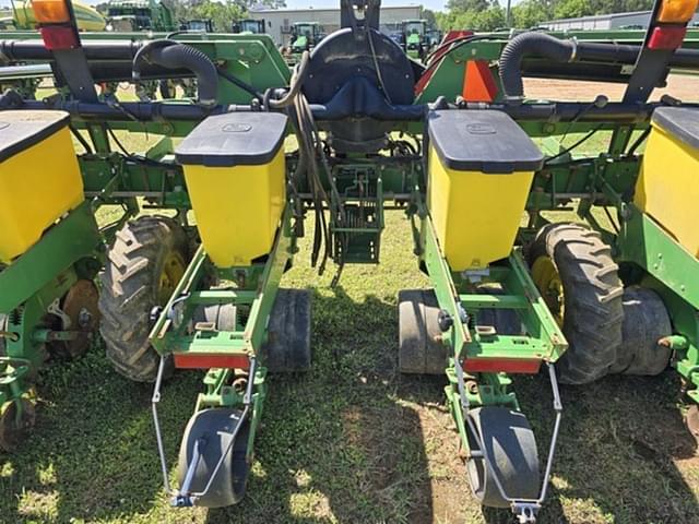 Image of John Deere 1720 equipment image 3