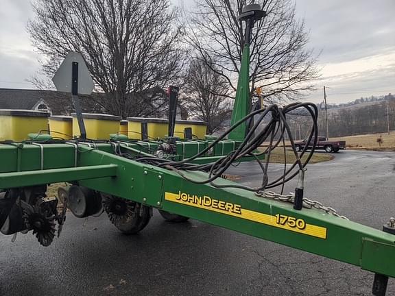 Image of John Deere 1750 equipment image 3