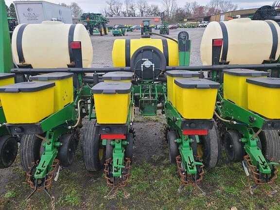 Image of John Deere 1750 equipment image 1