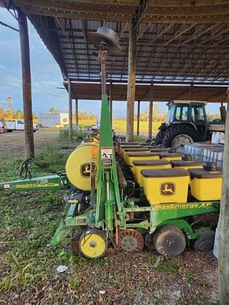 Image of John Deere 1750 equipment image 2