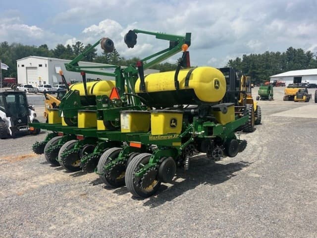 Image of John Deere 1760 equipment image 4
