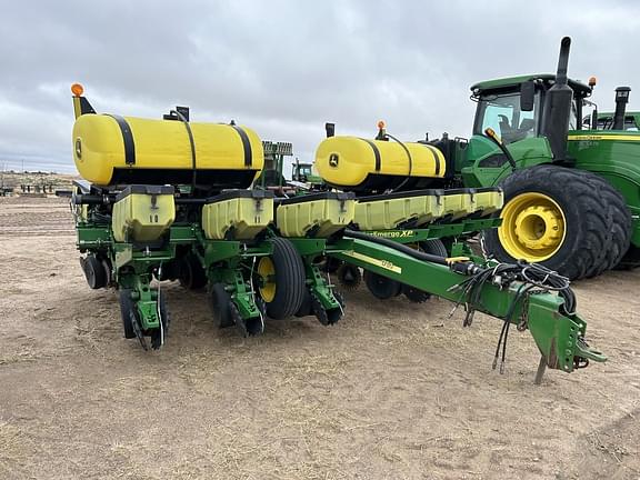 Image of John Deere 1760 equipment image 2