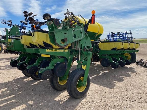 Image of John Deere 1770 equipment image 2