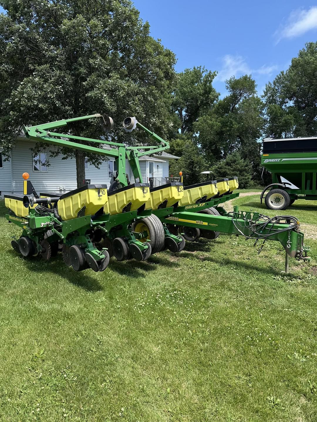 Image of John Deere 1760 Primary image