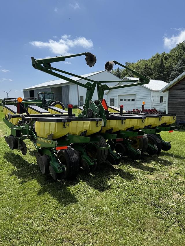 Image of John Deere 1760 equipment image 4