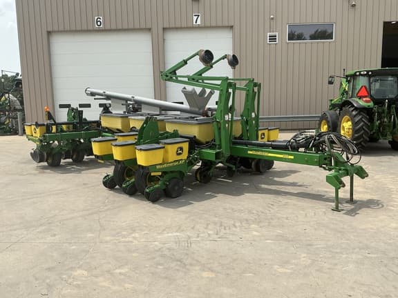 Image of John Deere 1770 Primary image