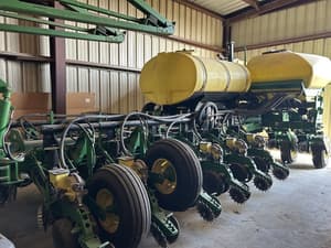 2009 John Deere 1770 Image