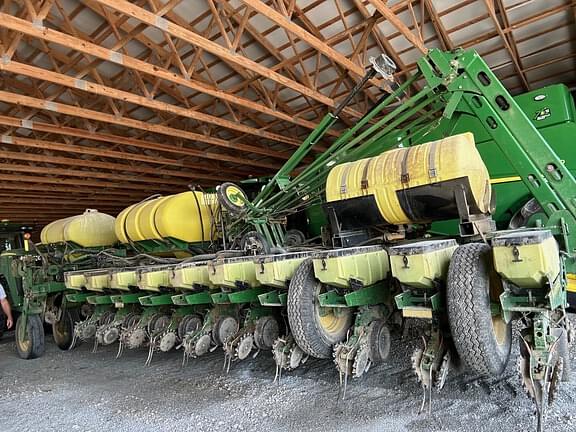 Image of John Deere 1770 Primary image