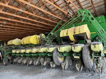 Main image John Deere 1770