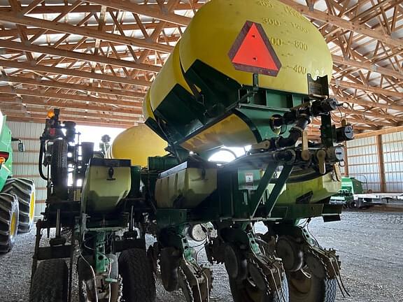 Image of John Deere 1770 equipment image 2