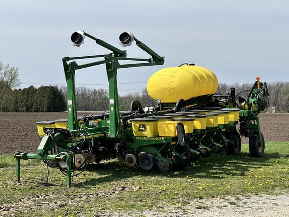 Image of John Deere 1770 equipment image 2