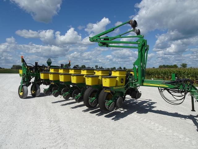 Image of John Deere 1770 equipment image 4