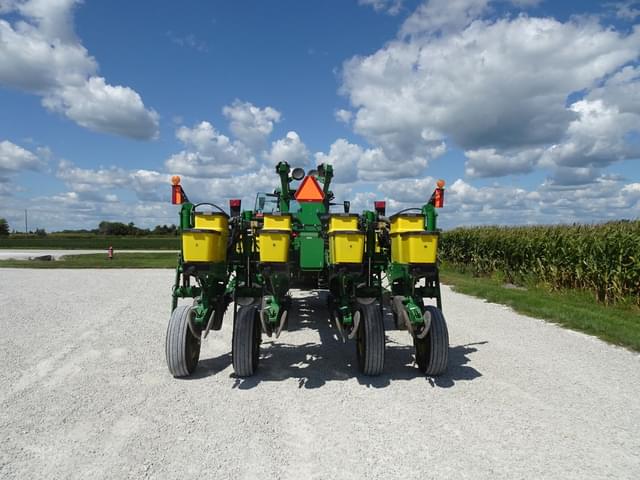 Image of John Deere 1770 equipment image 1