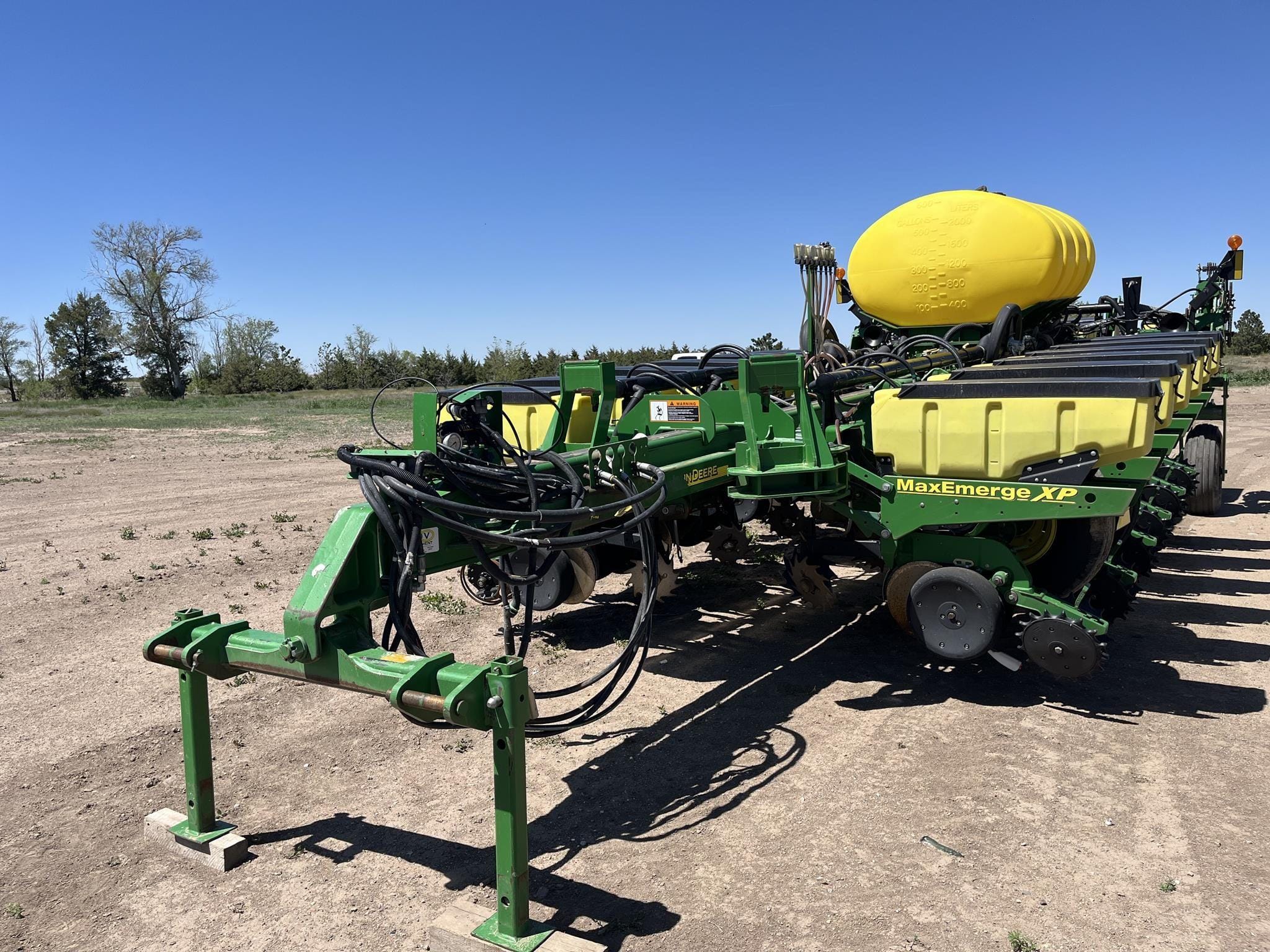 2009 John Deere 1770 Equipment Image0